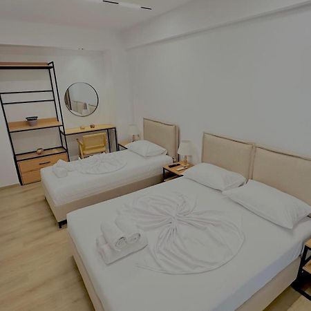 Lido Apartments Himare Exterior photo