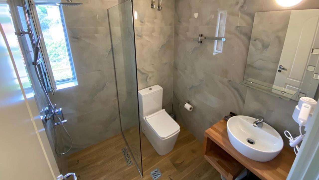 Lido Apartments Himare Room photo